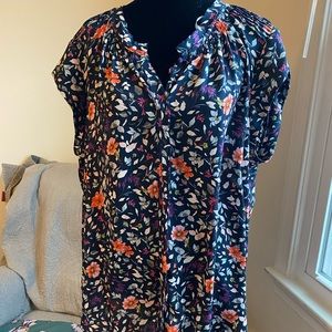 Daniel Rainn Fall Floral short sleeve blouse